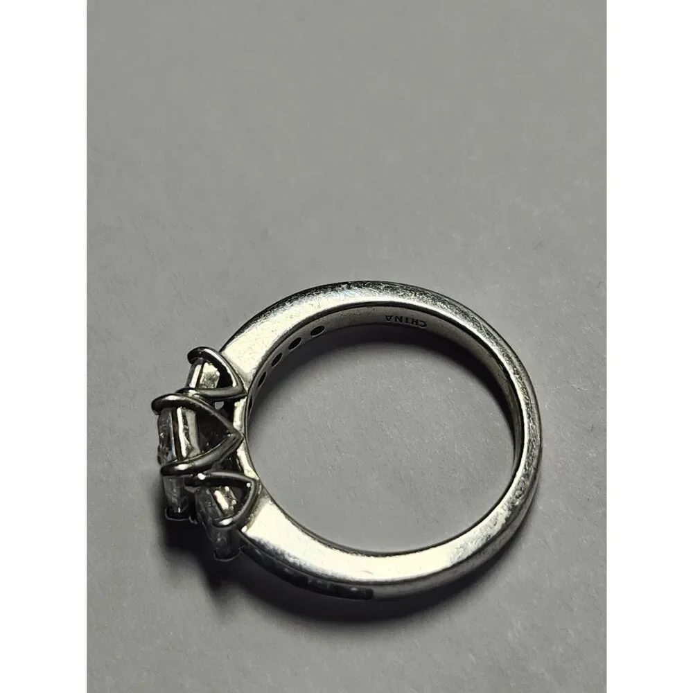Sterling Silver Elegant Three-Stone Silver Ring Clear Glass Stones 925 Size 7